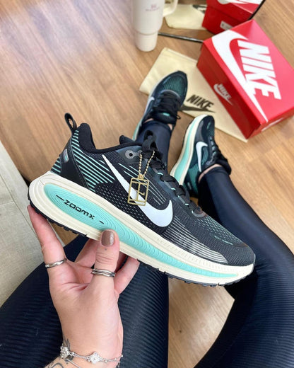Tênis Esportivo Feminino Zoom X Preto e Aqua