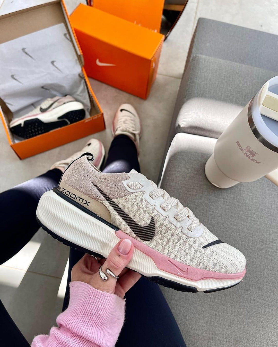 Tênis Feminino Zoom X Invinceble Run 3 Cinza e Rosa