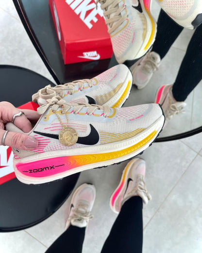 Tênis Esportivo Feminino Zoom X Rosa Neon