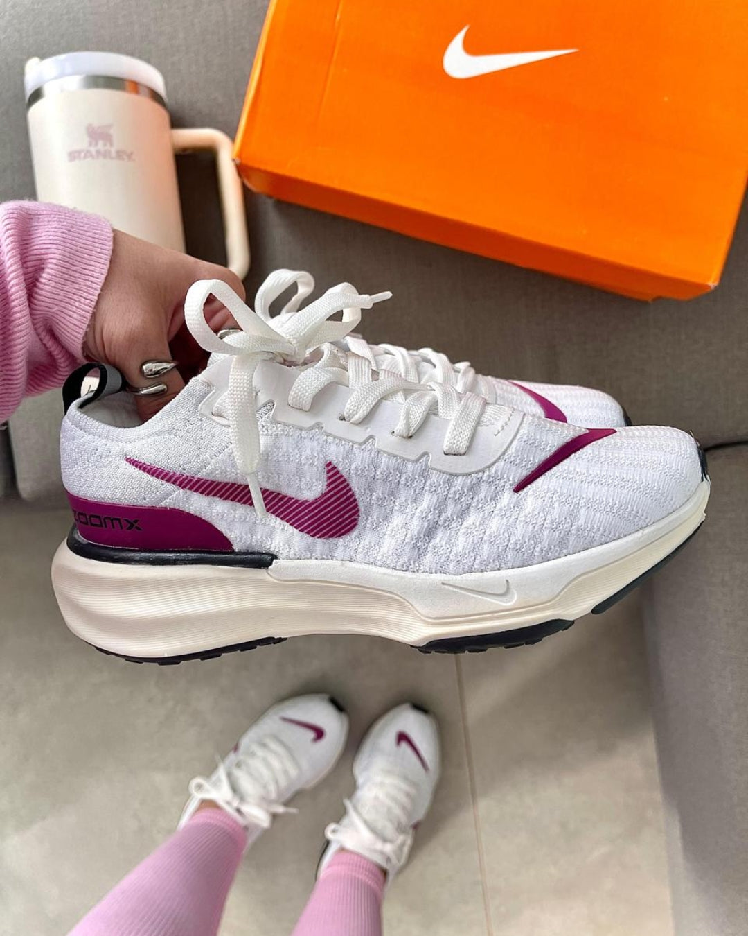 Tênis Feminino Zoom X Invincible Run 3 Branco e Roxo
