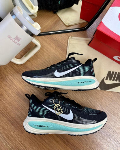 Tênis Esportivo Feminino Zoom X Preto e Aqua