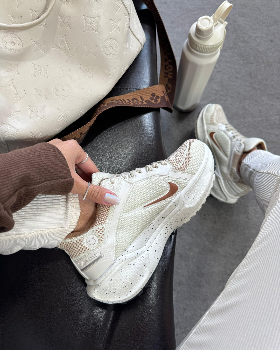 Tênis Esportivo Feminino Air Zoom Pegasus 41 Off White