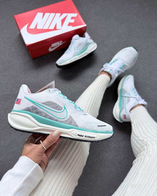Tênis Esportivo Feminino Pegasus Zoom 41 Bandeira Branco e Verde