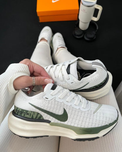 Tênis Esportivo Feminino Zoom X Invincible Run 3 Branco e Verde