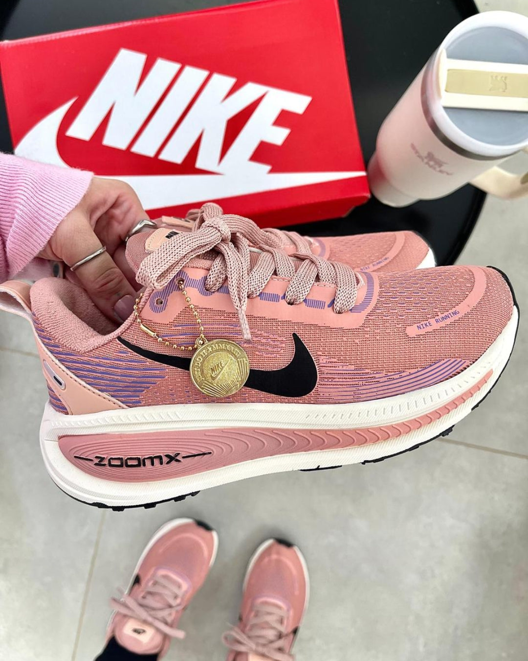 Tênis Esportivo Feminino Zoom X Rosê