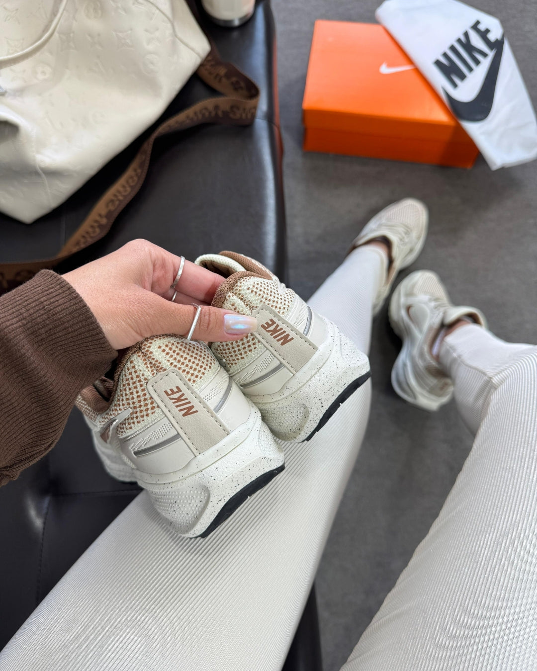 Tênis Esportivo Feminino Air Zoom Pegasus 41 Off White