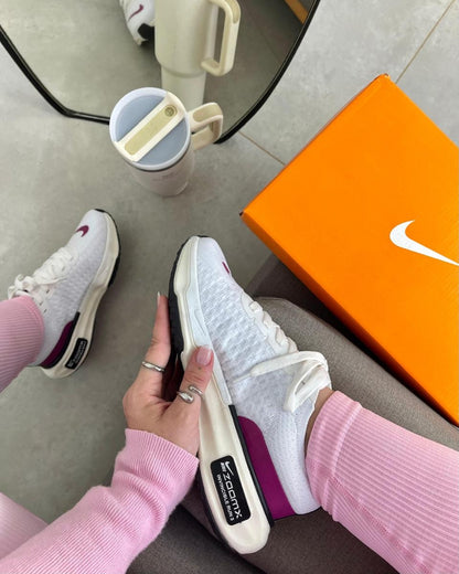 Tênis Feminino Zoom X Invincible Run 3 Branco e Roxo