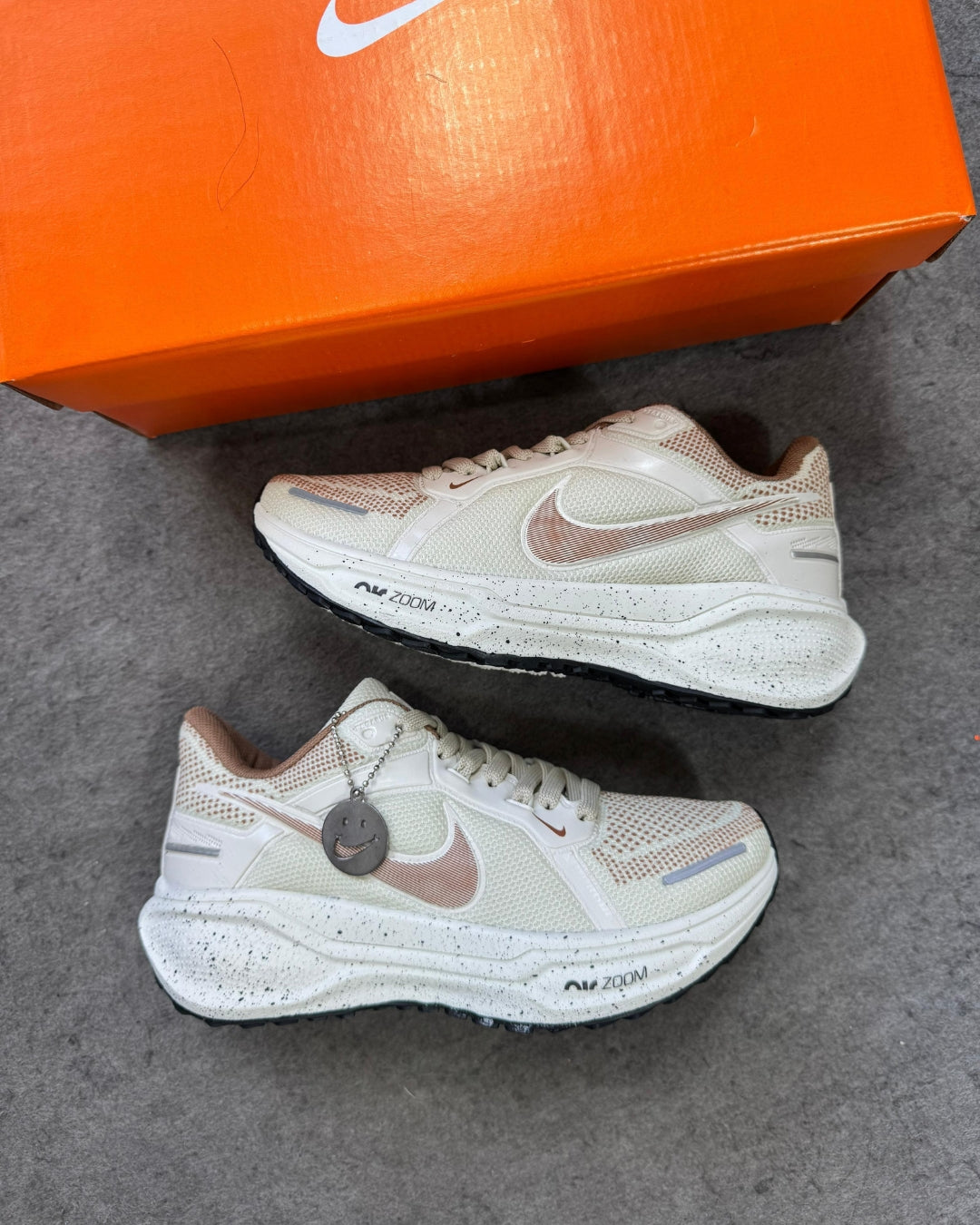Tênis Esportivo Feminino Air Zoom Pegasus 41 Off White