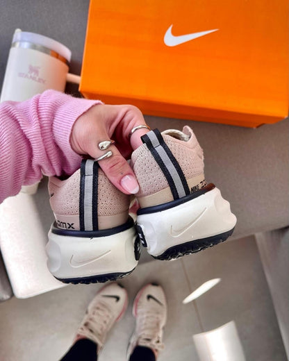 Tênis Feminino Zoom X Invinceble Run 3 Cinza e Rosa