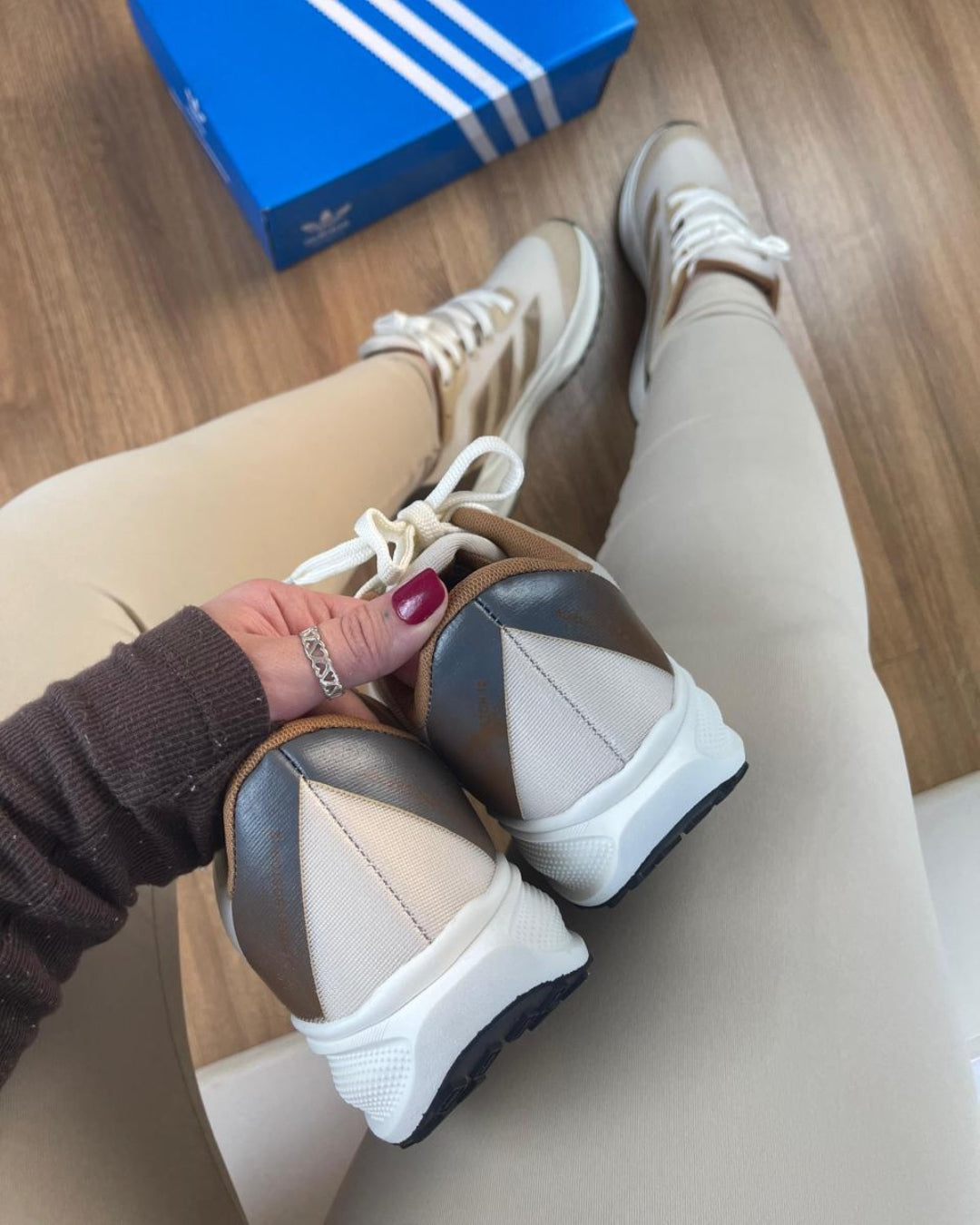 Tênis Feminino Adizero Boston 12 Cacau